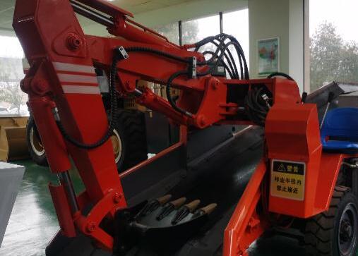 扒渣机作业时，出现什么情况必须停机呢？